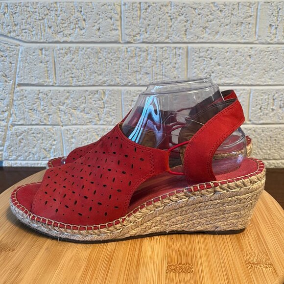 Clarks Leather Petrina Gail Espadrille Wedge Sandal, Red, Size 9 Wide - Picture 4 of 9